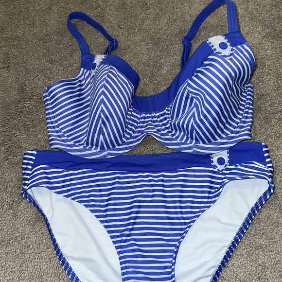 Freya blue and white striped bikini 34G top and medium bottom ☮️ - Picture 2 of 6